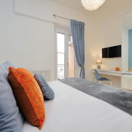 Spacious And Cozy Near Metro A