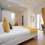 Spacious And Cozy Near Metro A 公寓